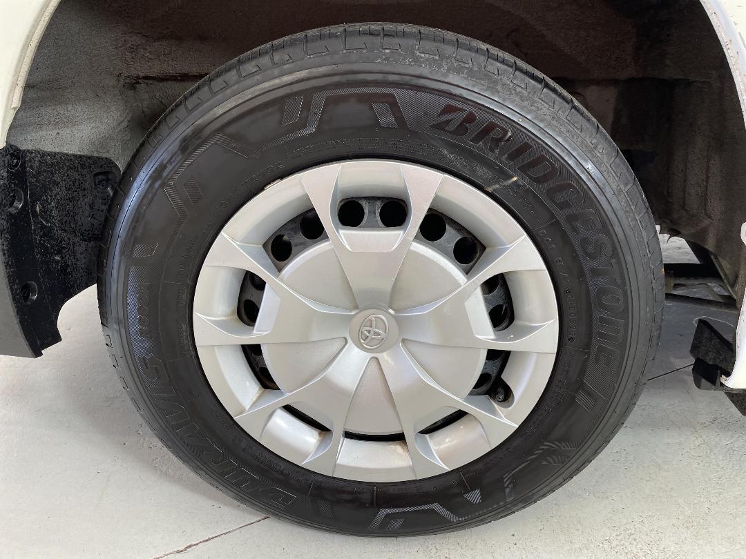 Photo '12' of Toyota Hiace