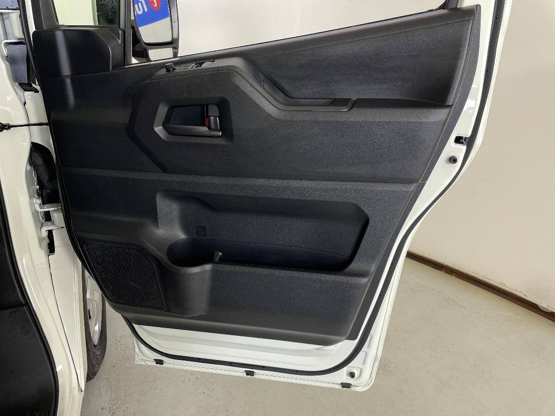 Photo '15' of Toyota Hiace