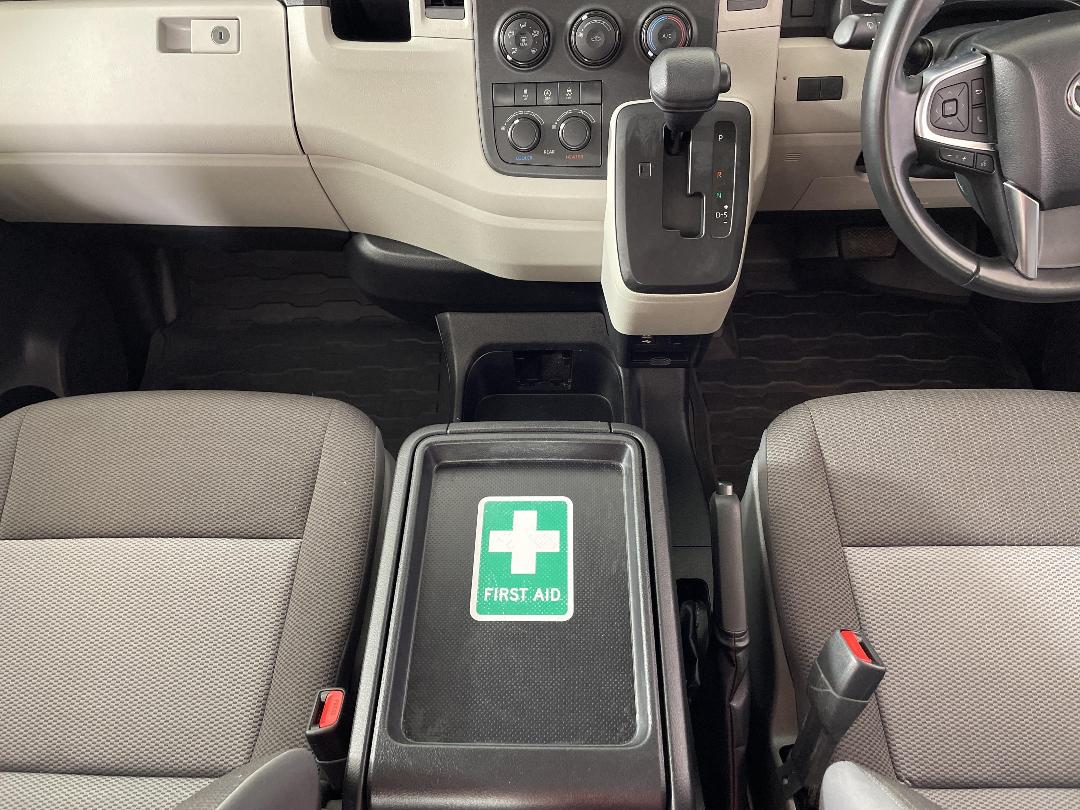 Photo '18' of Toyota Hiace