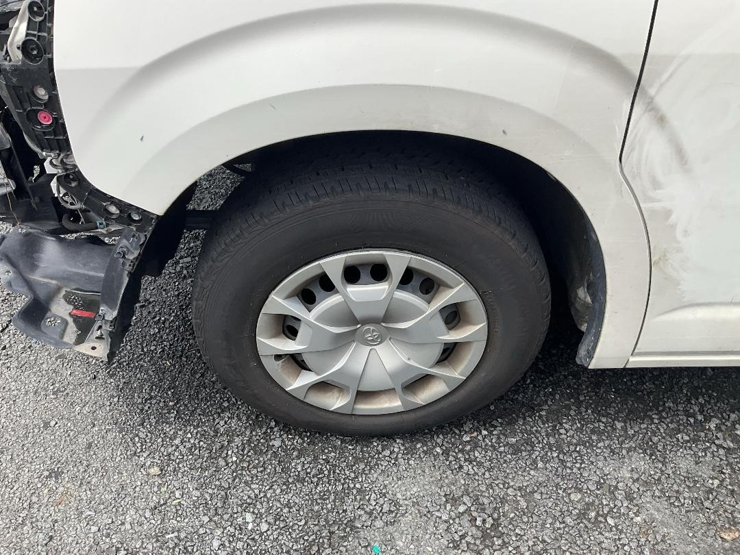 Photo '19' of Toyota Hiace ZR GVN