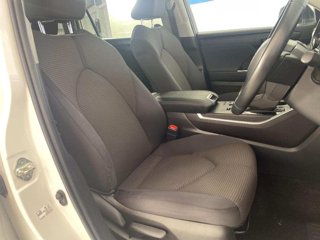 Photo '16' of Toyota Highlander