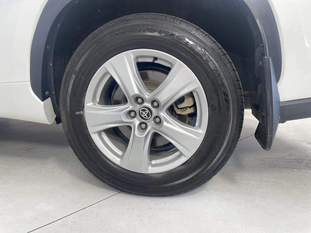 Photo '11' of Toyota Highlander