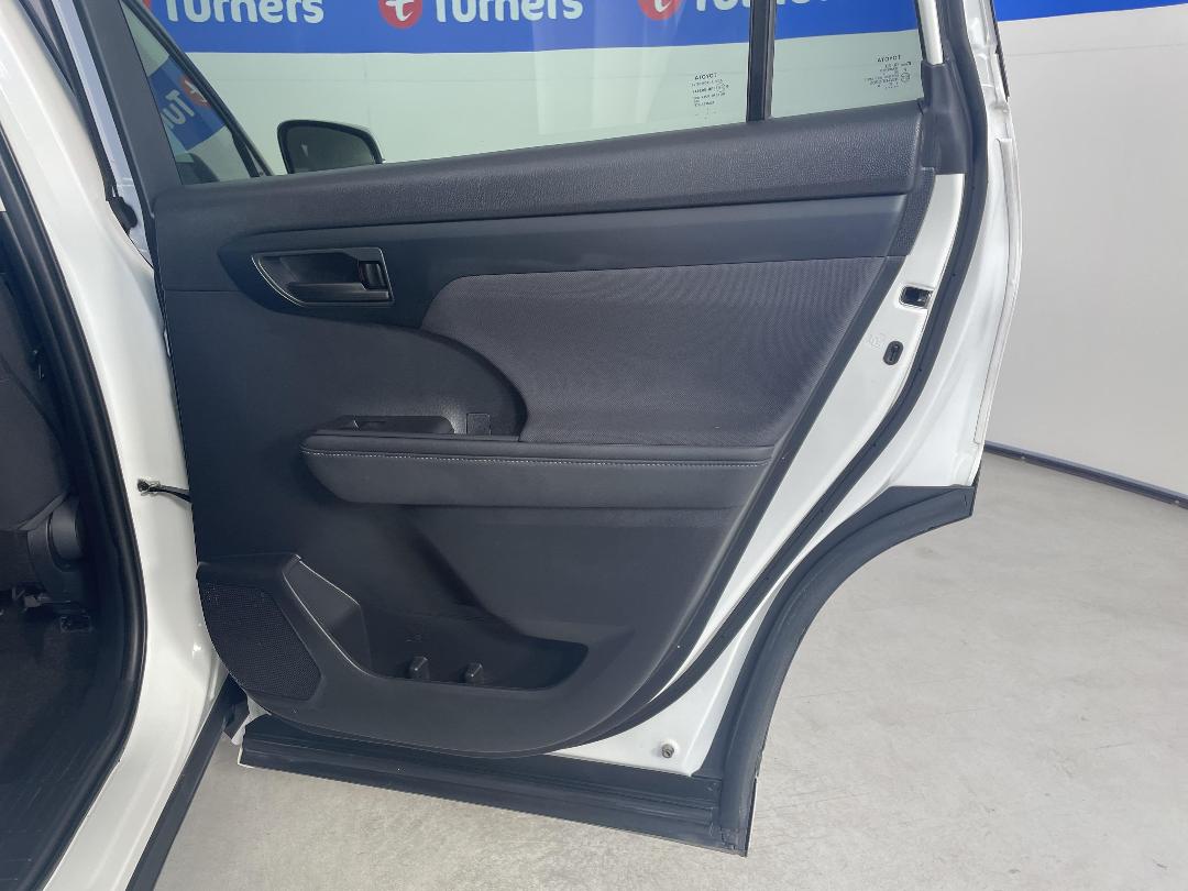 Photo '19' of Toyota Highlander