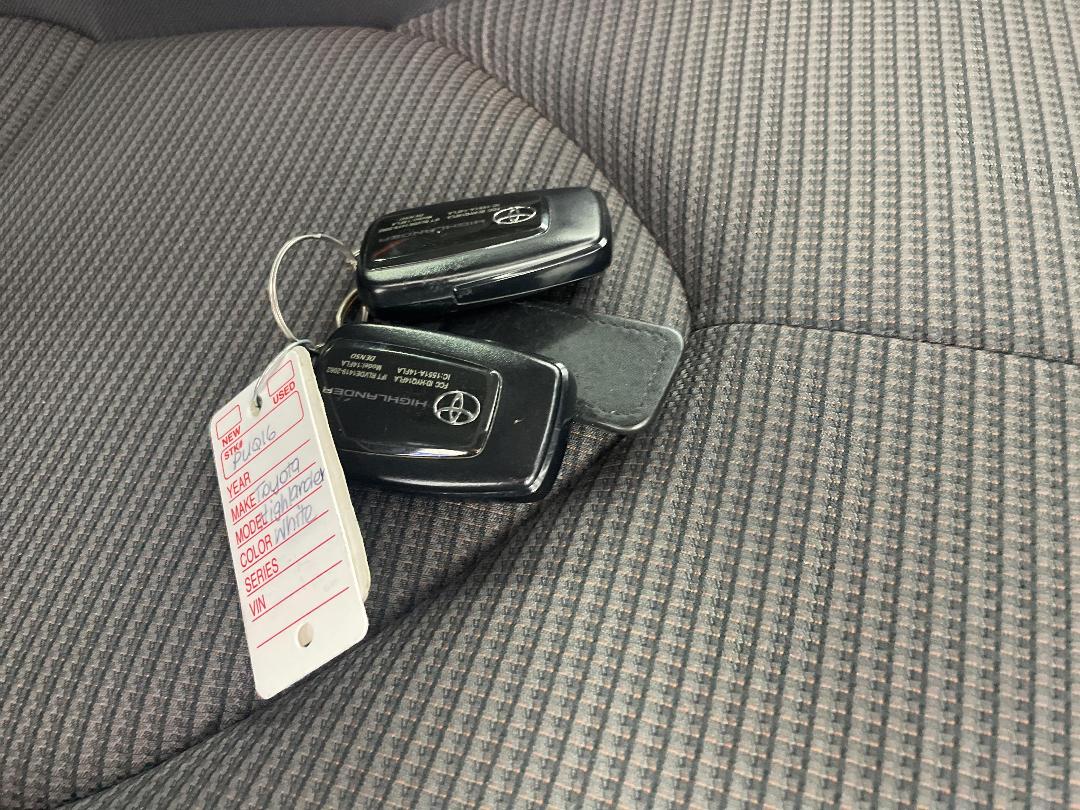 Photo '22' of Toyota Highlander