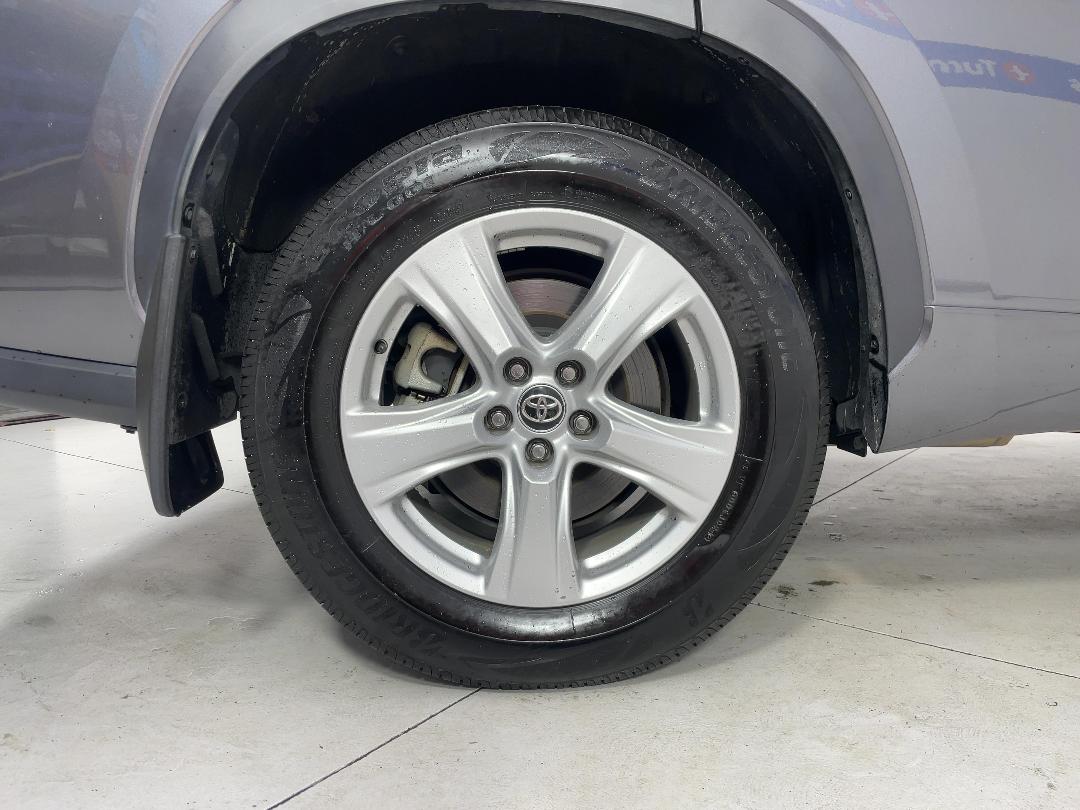 Photo '12' of Toyota Highlander