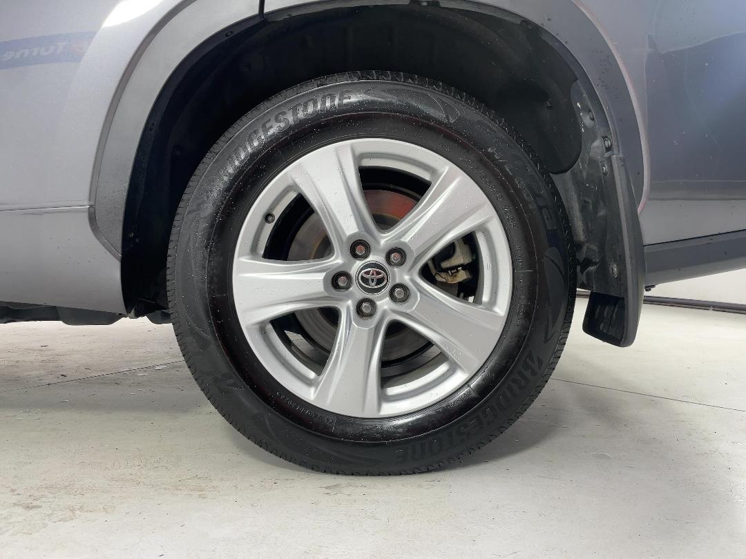 Photo '11' of Toyota Highlander