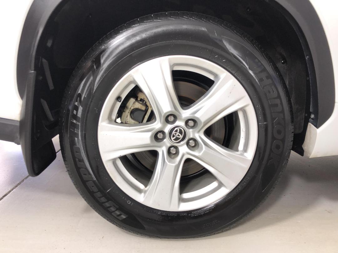 Photo '12' of Toyota Highlander Photo '12' of Toyota Highlander