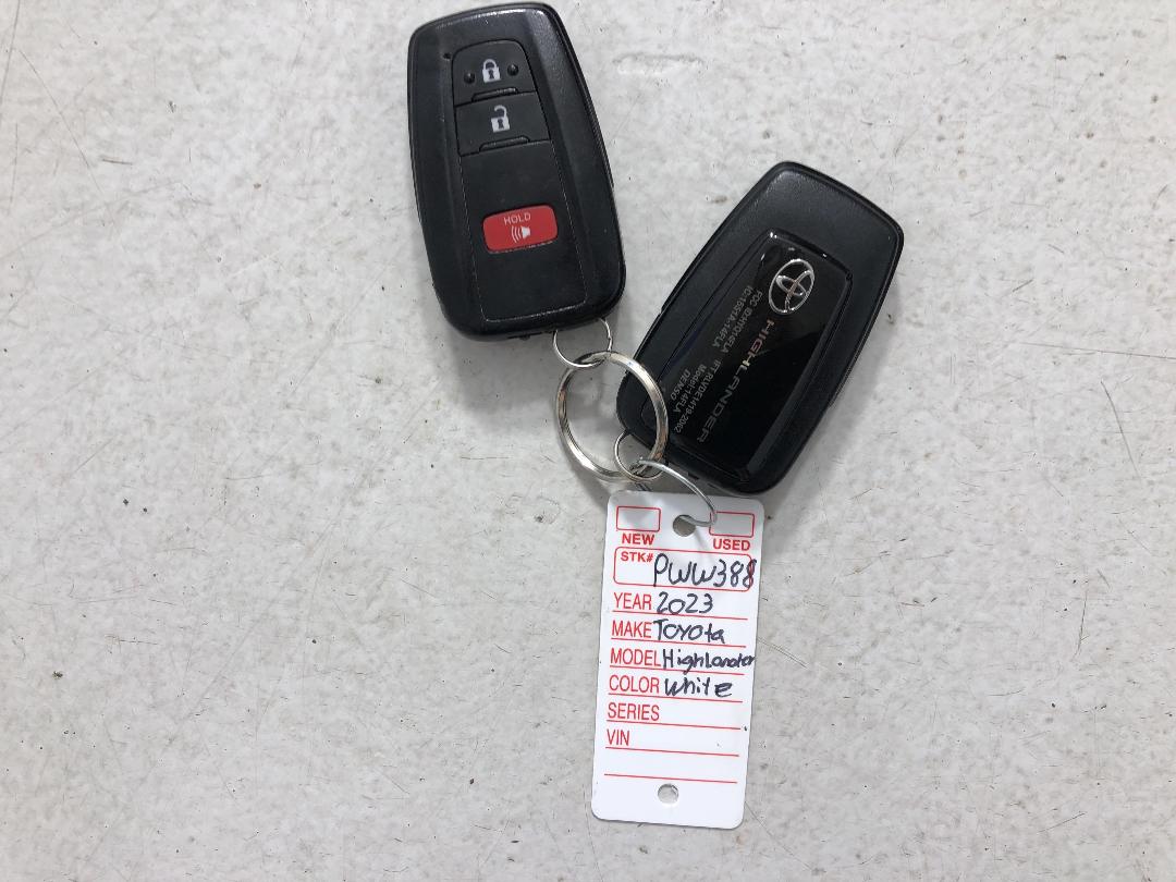 Photo '22' of Toyota Highlander Photo '22' of Toyota Highlander