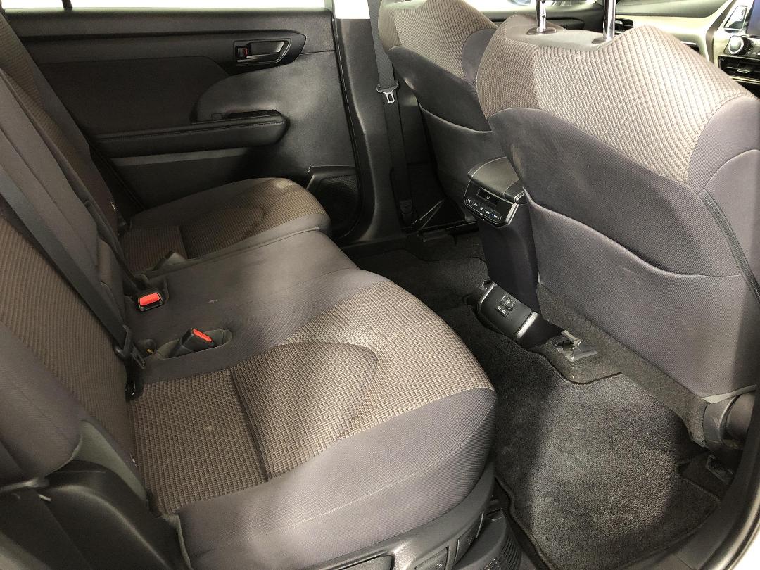 Photo '20' of Toyota Highlander Photo '20' of Toyota Highlander