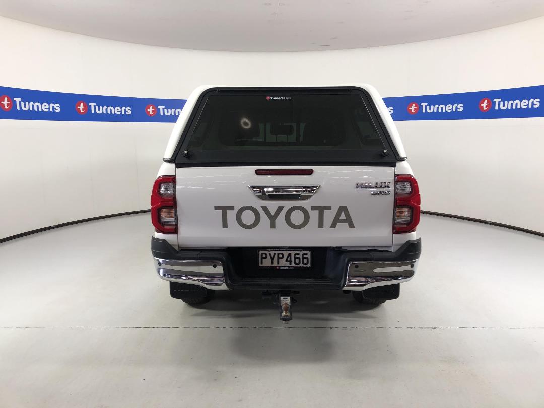 Photo '6' of Toyota Hilux