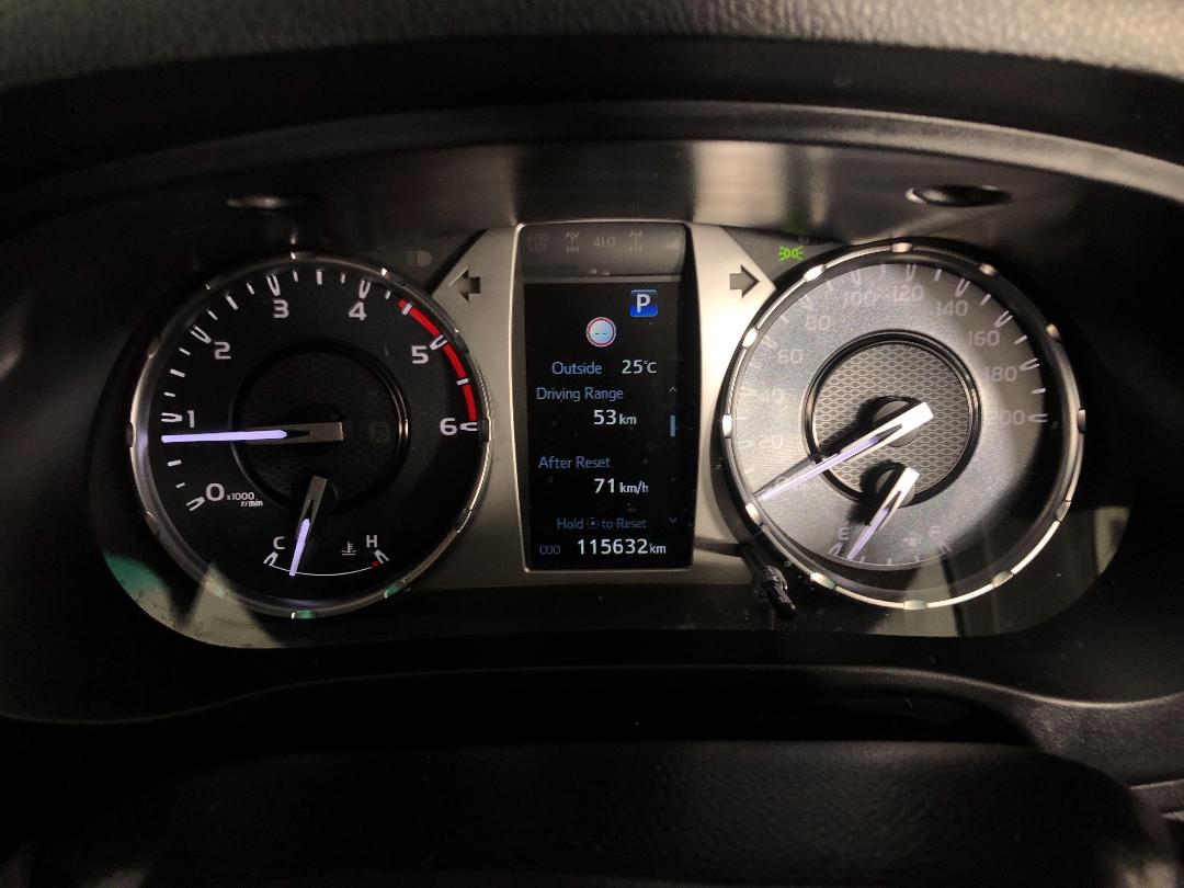 Photo '21' of Toyota Hilux