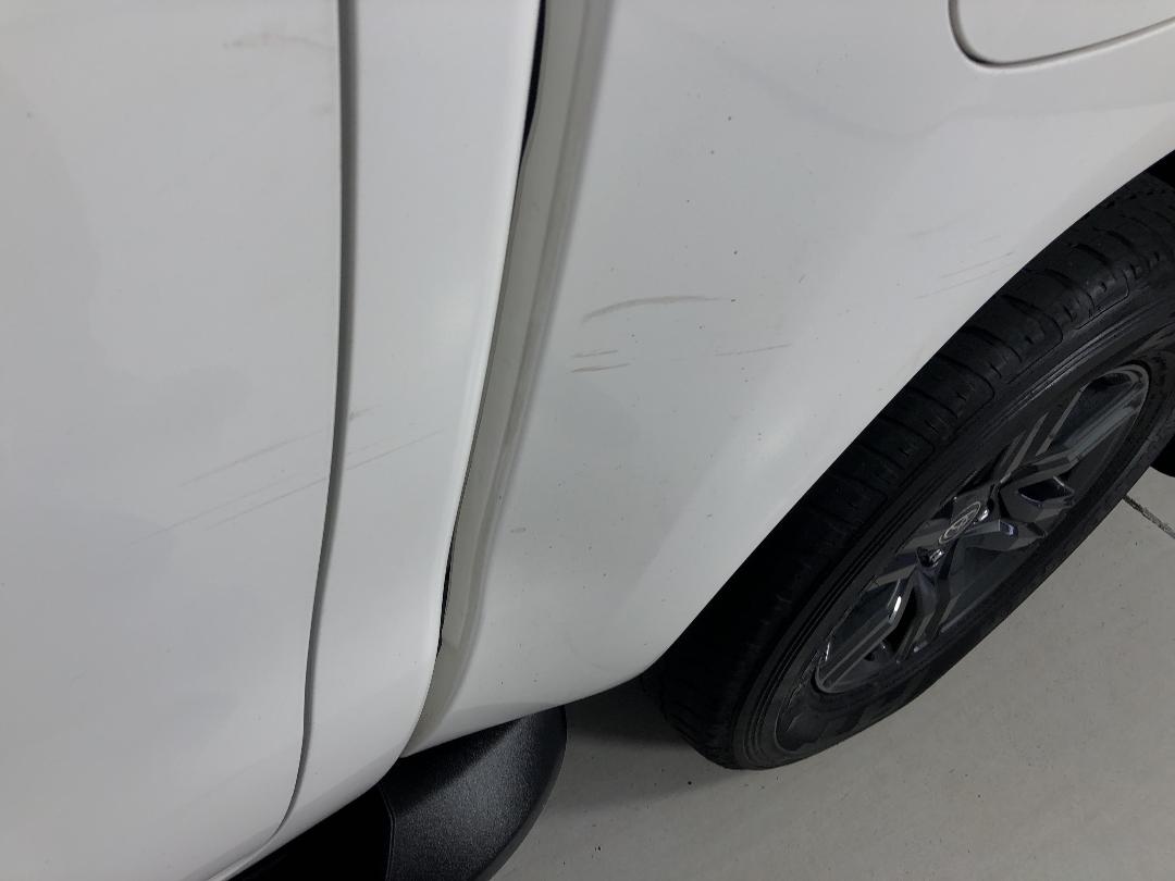 Photo '24' of Toyota Hilux