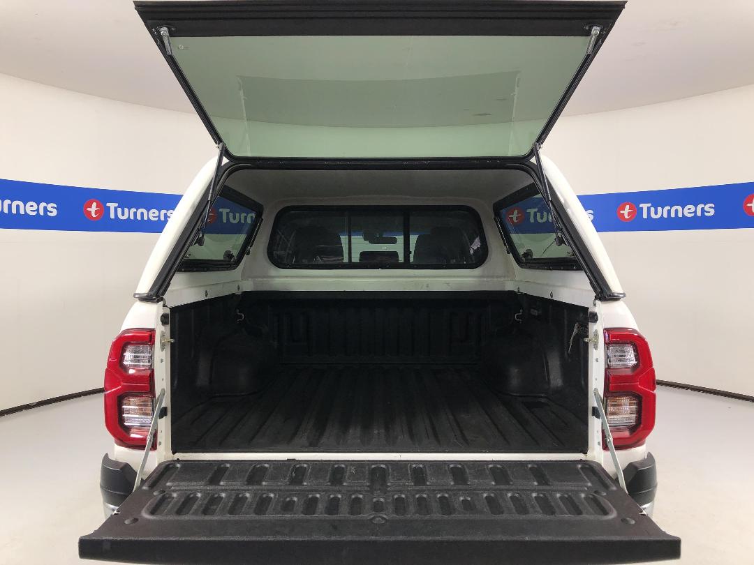 Photo '14' of Toyota Hilux