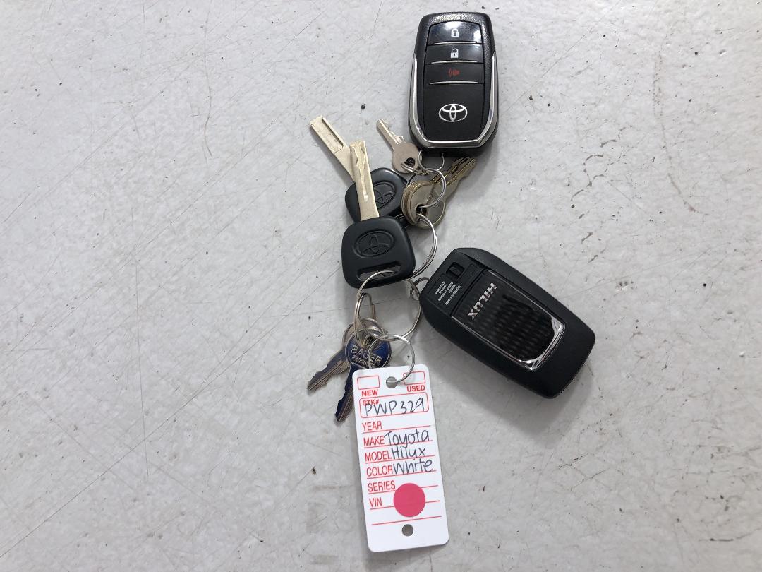 Photo '22' of Toyota Hilux