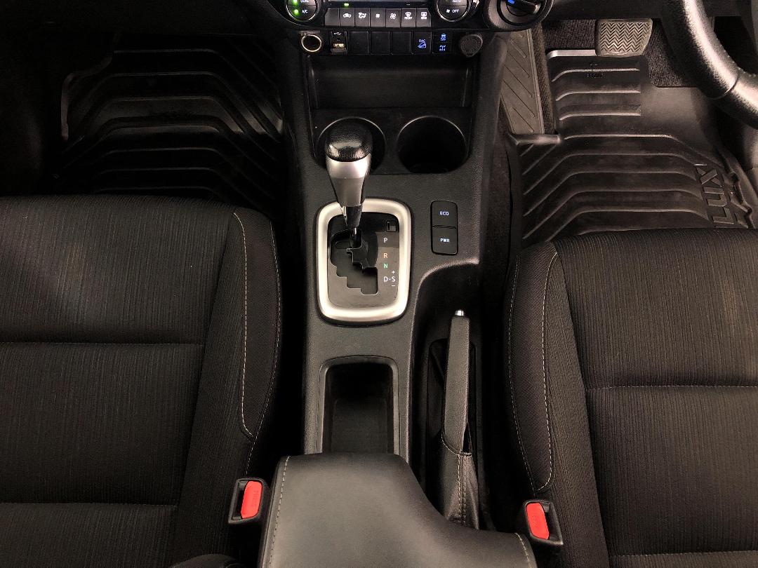 Photo '18' of Toyota Hilux