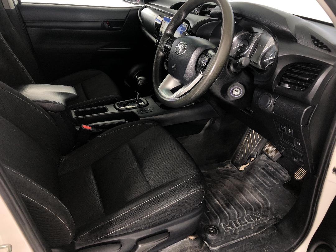 Photo '16' of Toyota Hilux