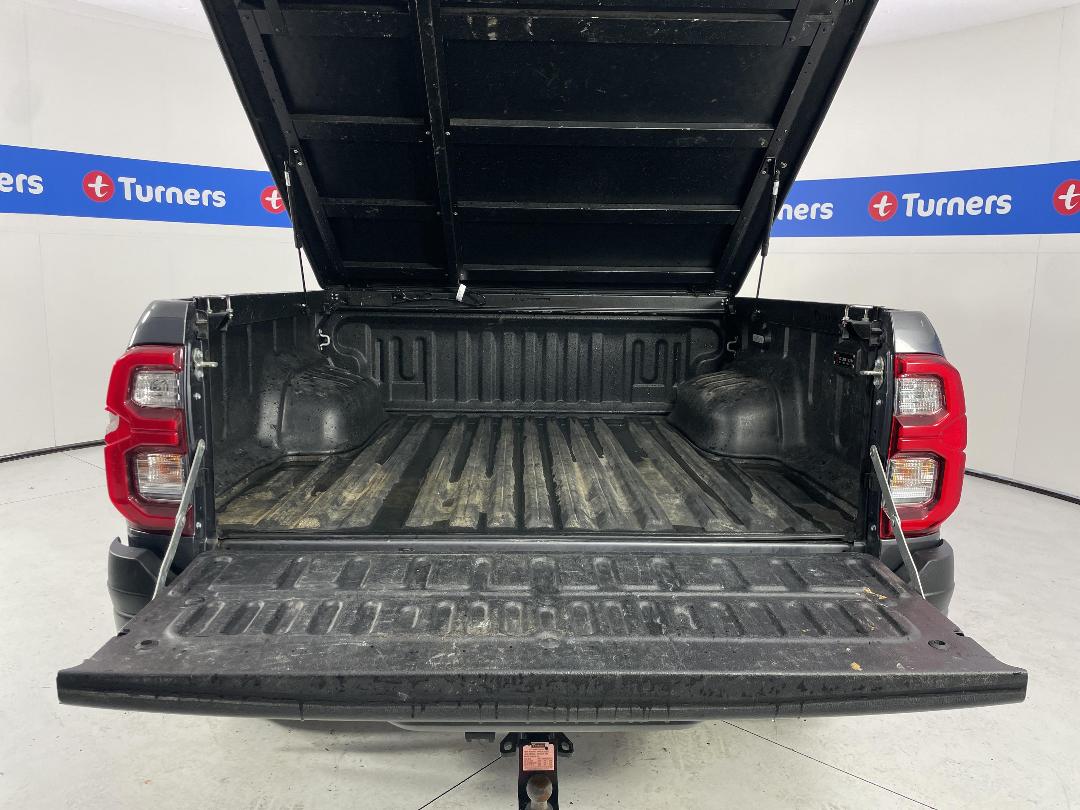 Photo '14' of Toyota Hilux