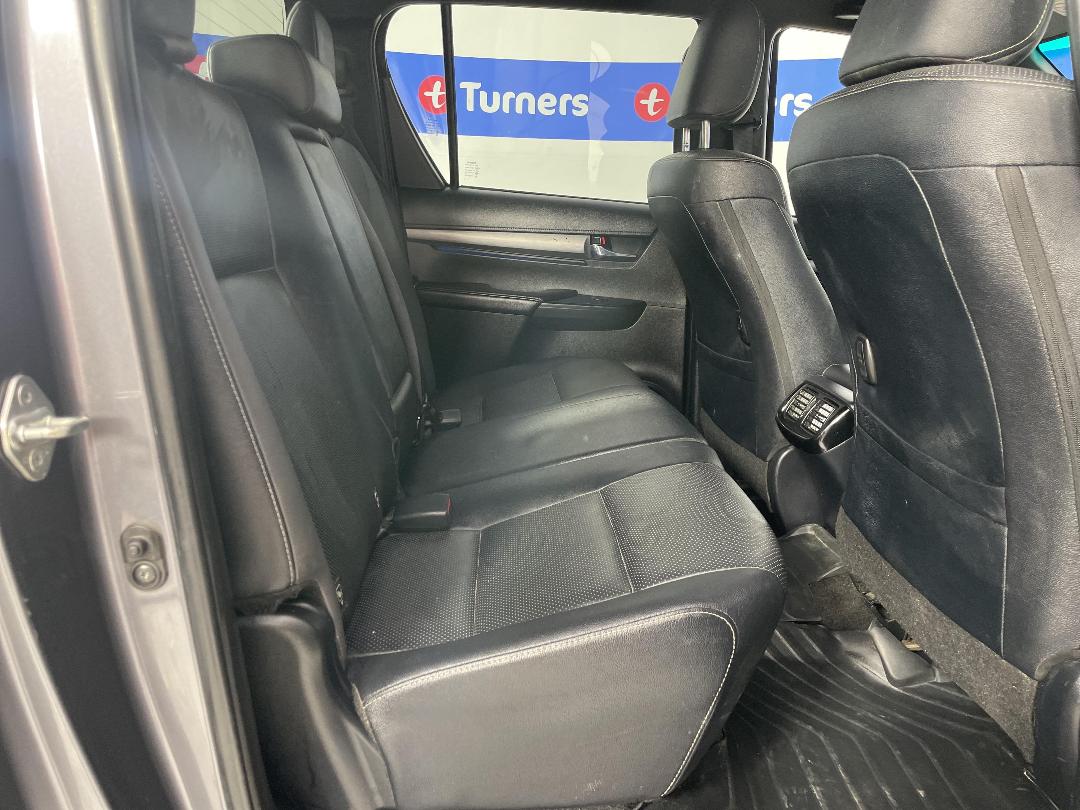 Photo '20' of Toyota Hilux