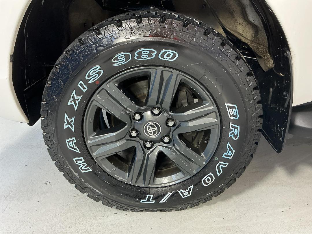 Photo '10' of Toyota Hilux