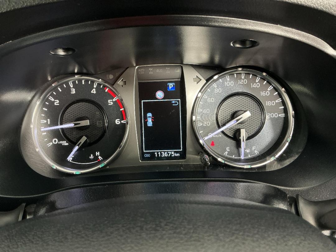 Photo '21' of Toyota Hilux