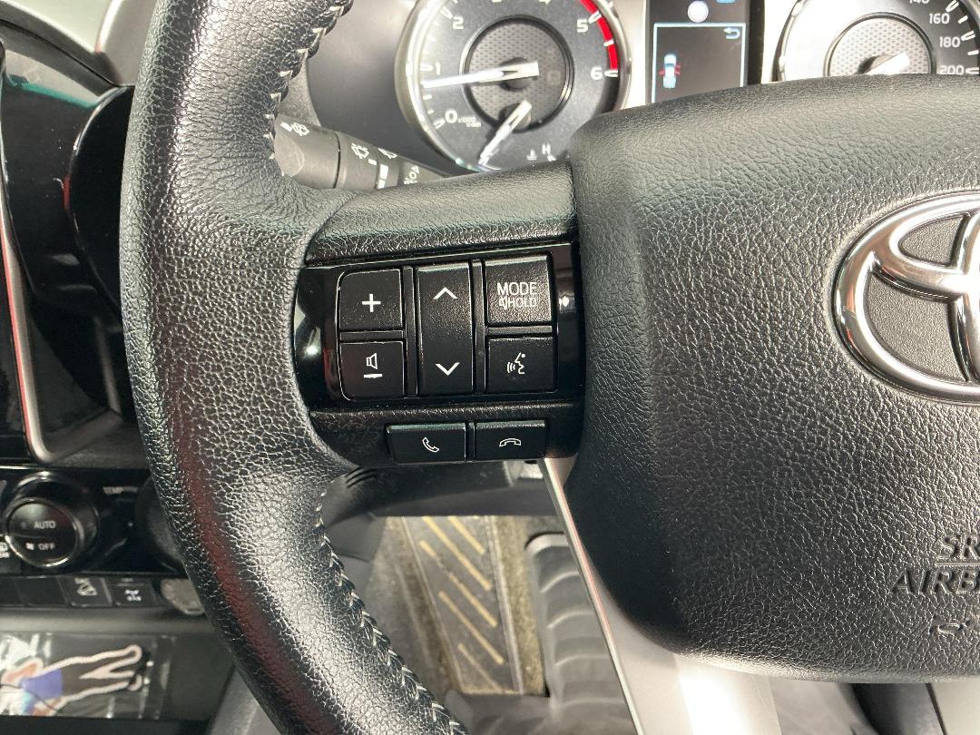 Photo '24' of Toyota Hilux