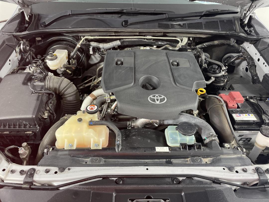 Photo '13' of Toyota Hilux