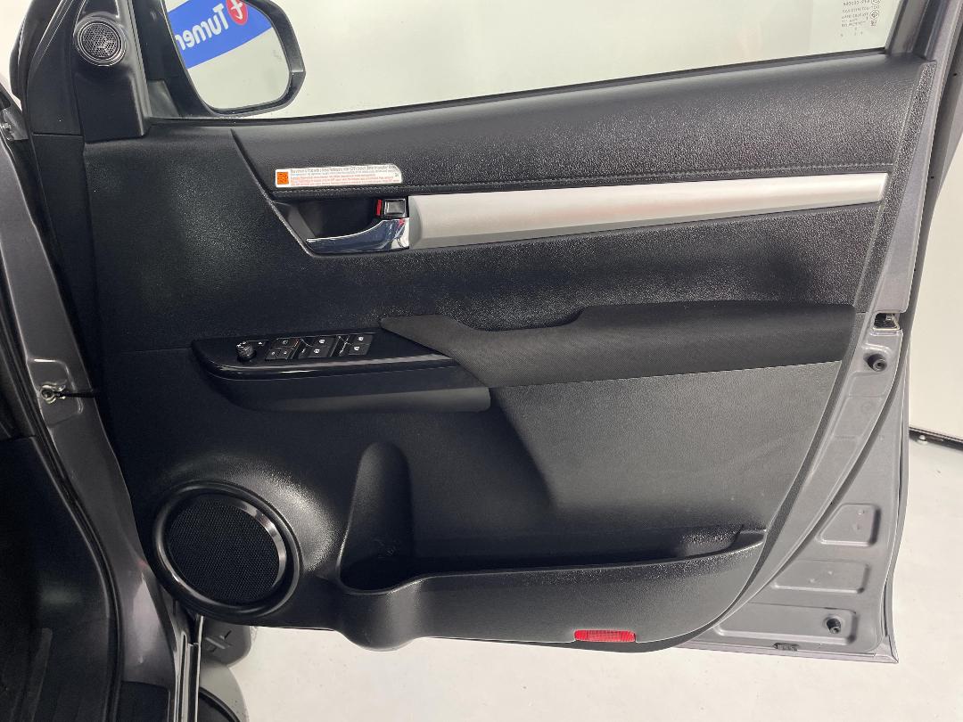 Photo '15' of Toyota Hilux