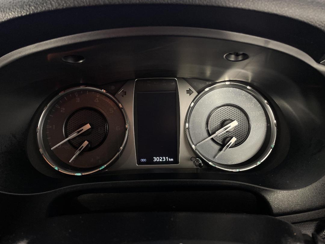 Photo '21' of Toyota Hilux