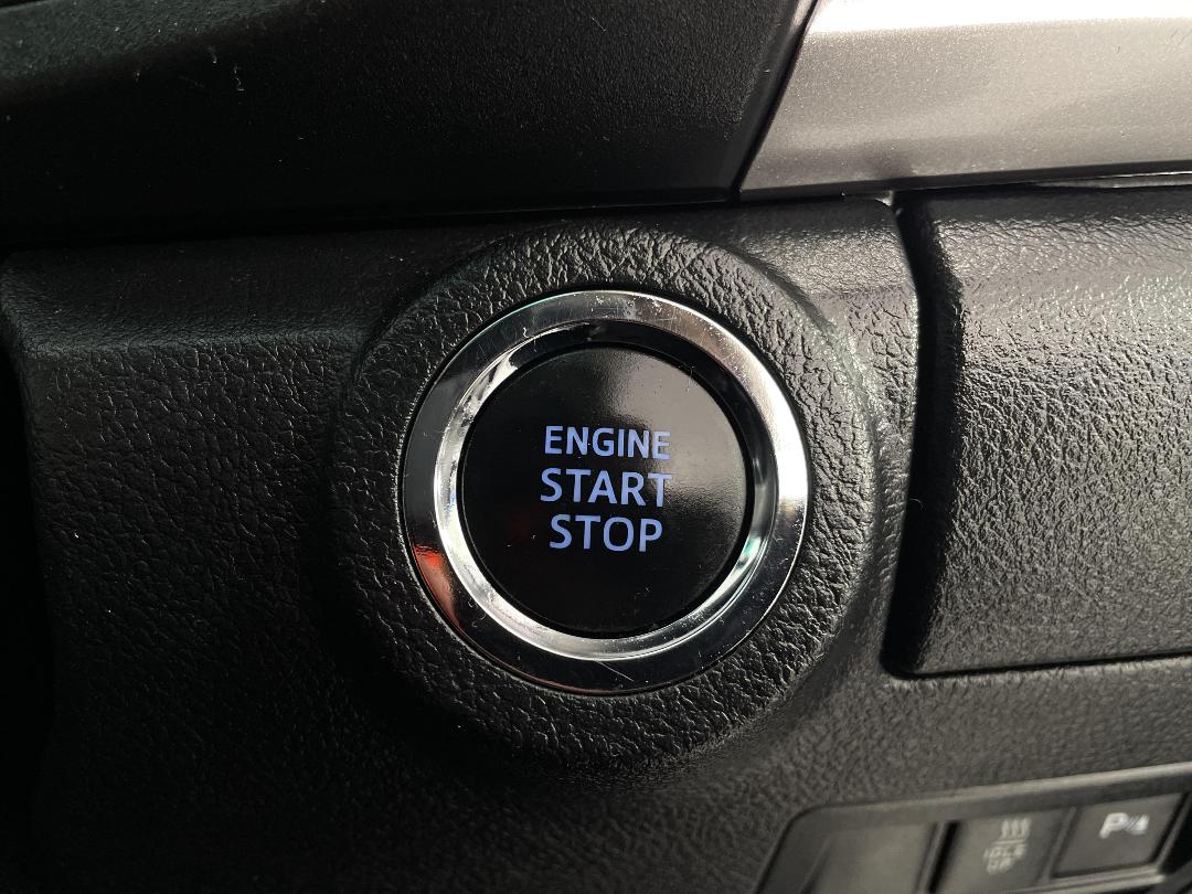 Photo '24' of Toyota Hilux