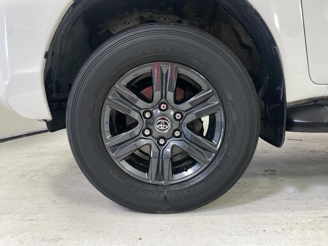 Photo '10' of Toyota Hilux