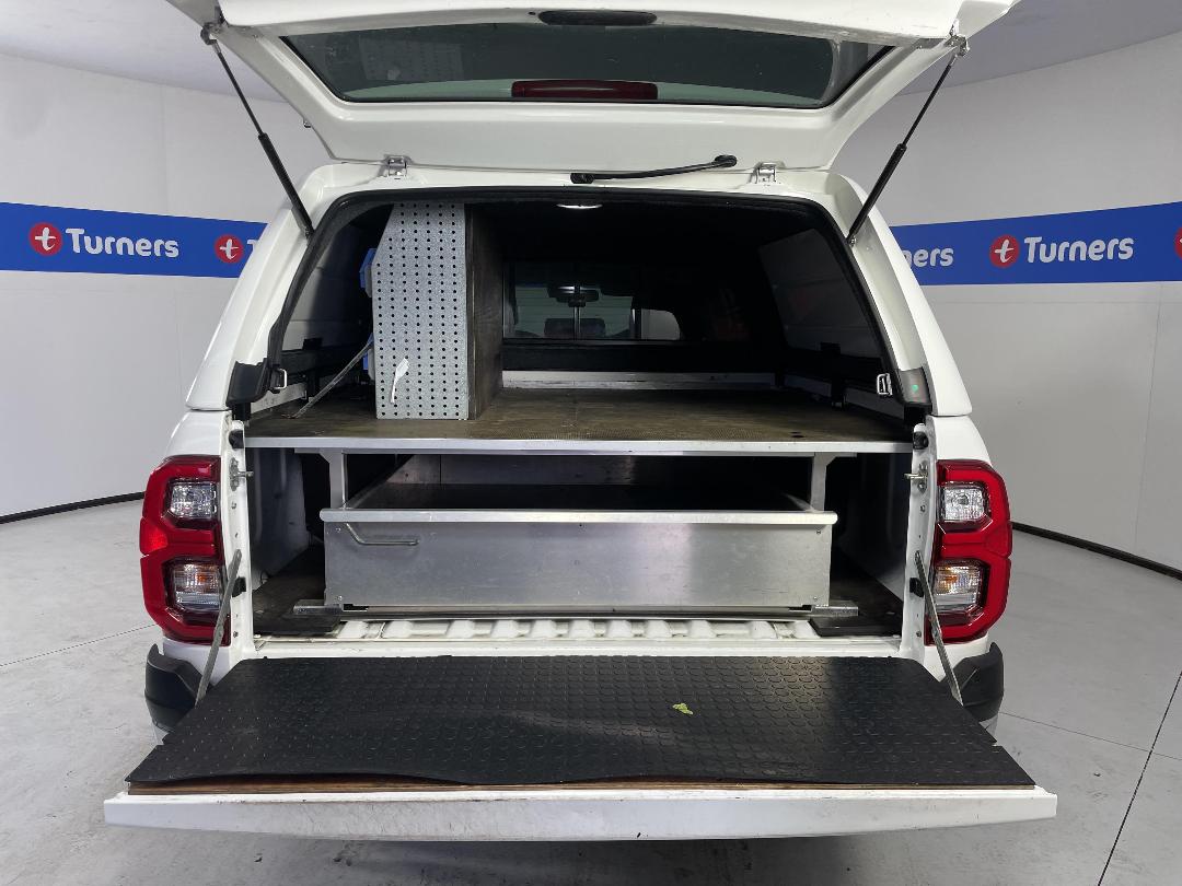 Photo '14' of Toyota Hilux