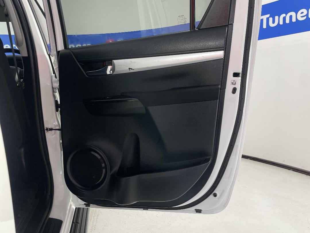 Photo '19' of Toyota Hilux