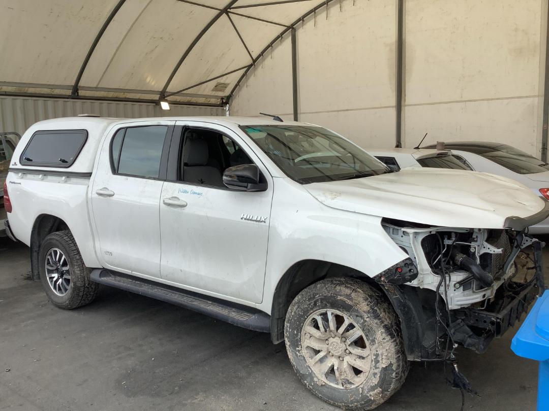 Photo '6' of Toyota Hilux SR TD DC