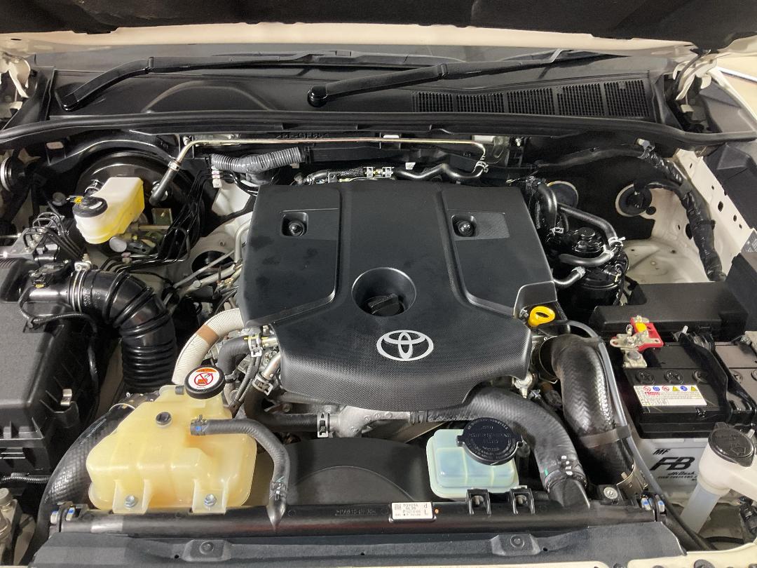 Photo '13' of Toyota Hilux