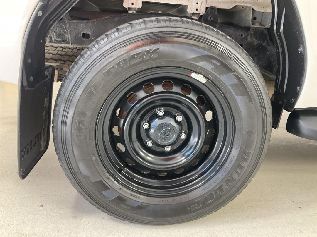 Photo '12' of Toyota Hilux