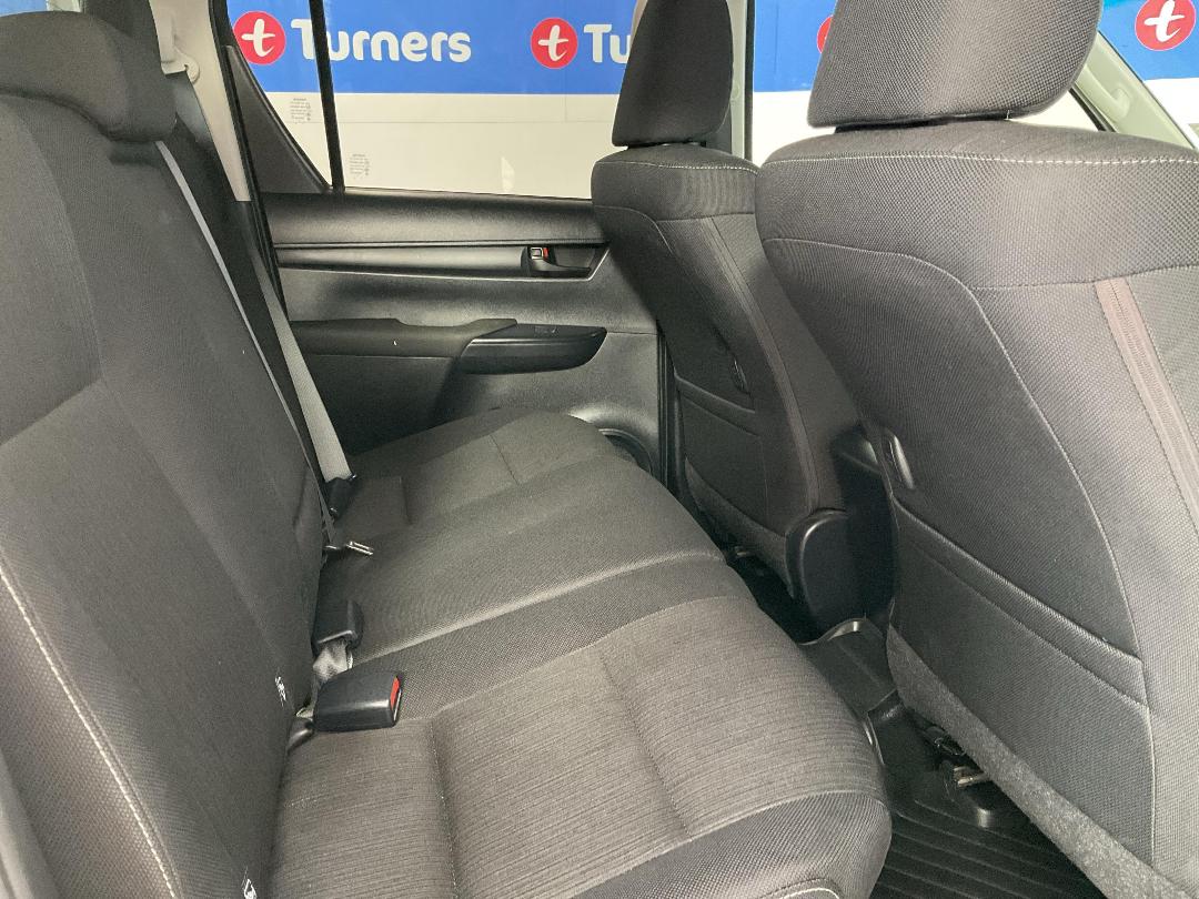 Photo '20' of Toyota Hilux