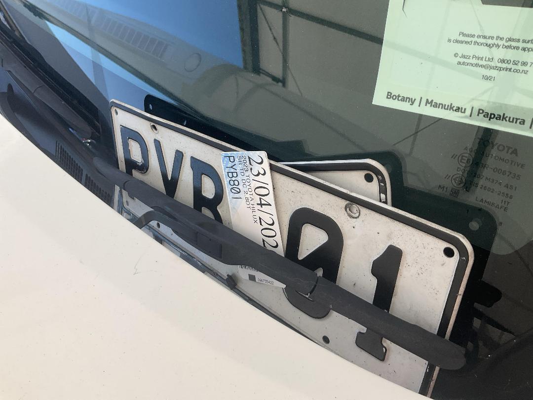 Photo '24' of Toyota Hilux SR TD DC