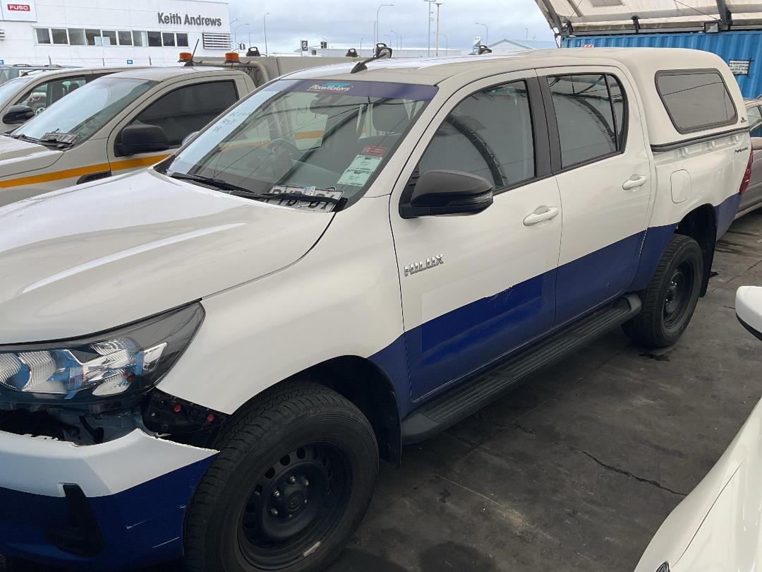 Photo '4' of Toyota Hilux SR TD DC