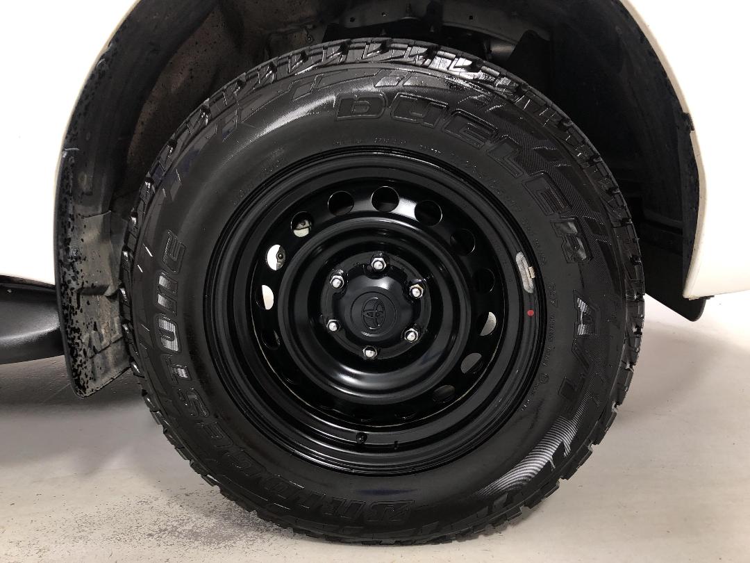 Photo '9' of Toyota Hilux