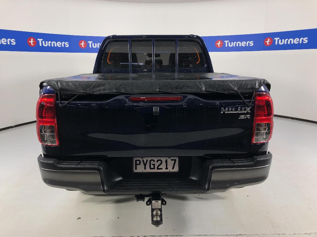 Photo '6' of Toyota Hilux