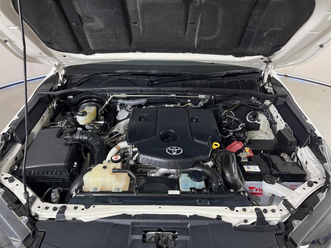 Photo '13' of Toyota Hilux