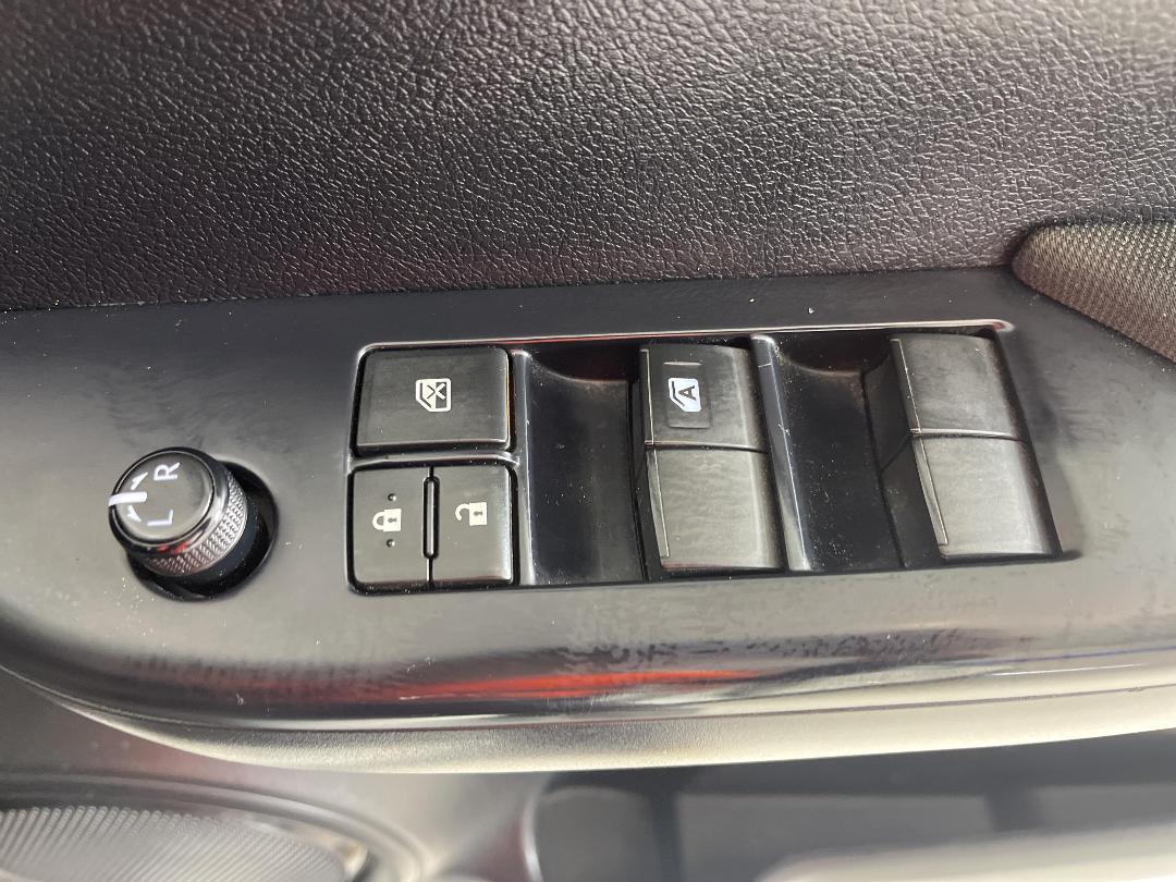 Photo '24' of Toyota Hilux