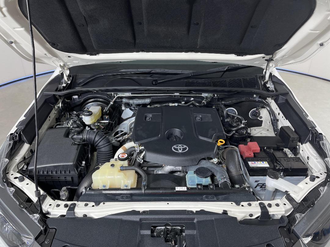 Photo '13' of Toyota Hilux