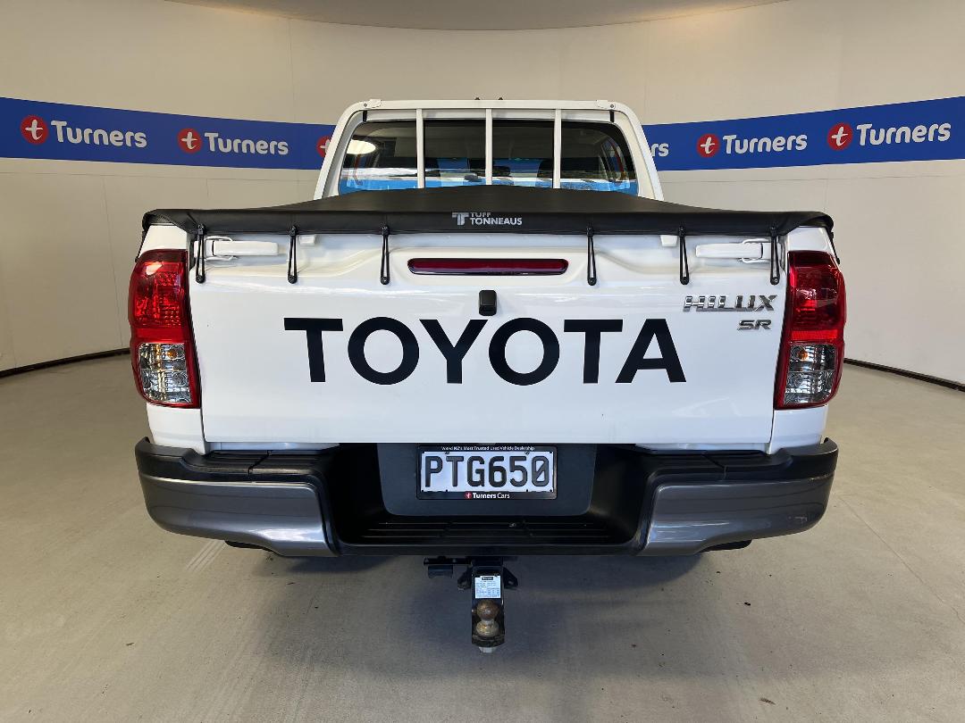 Photo '6' of Toyota Hilux