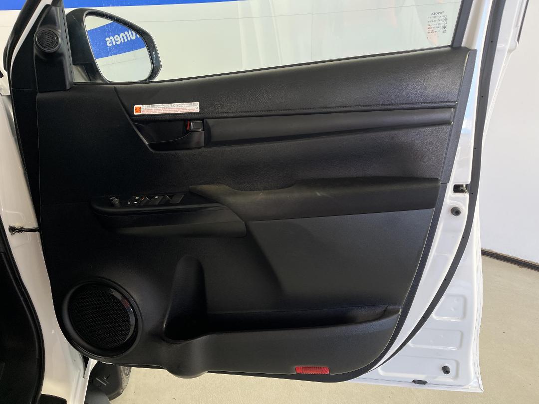 Photo '15' of Toyota Hilux