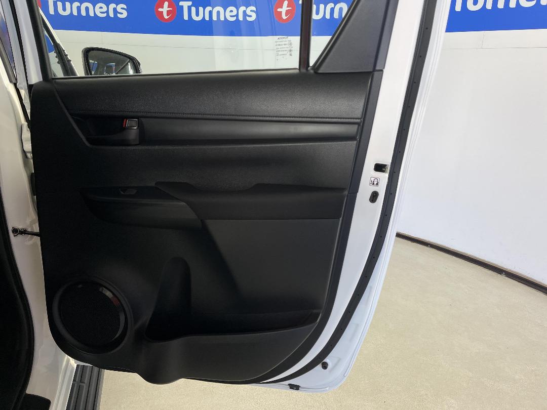 Photo '19' of Toyota Hilux