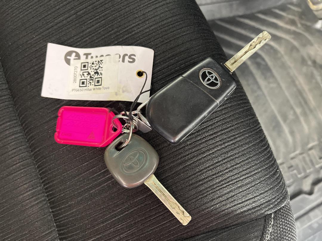 Photo '22' of Toyota Hilux