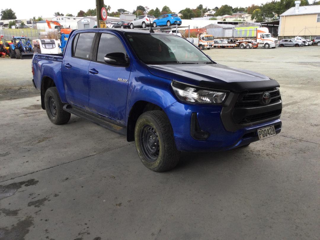 Photo '9' of Toyota Hilux SR TD DC