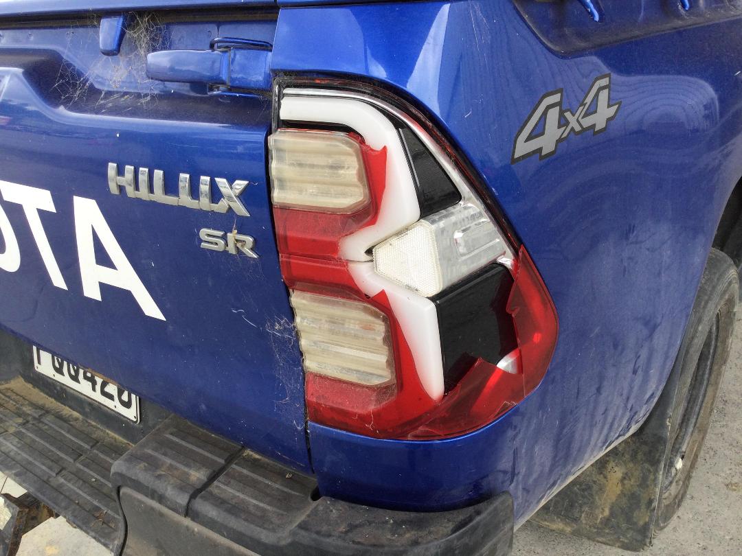 Photo '13' of Toyota Hilux SR TD DC