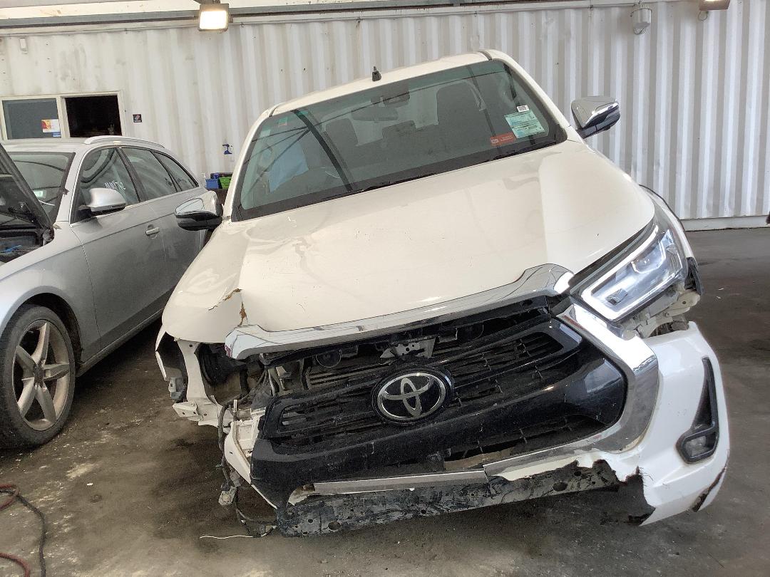 Photo '2' of Toyota Hilux SR5 TD DC